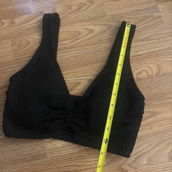 Shade & Shore Textured Bikini Top Size Medium (8-10) - Picture 5 of 6